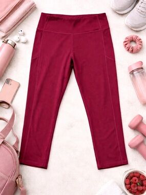 Victoria’s Secret Sport Maroon Capri Leggings XL Pockets